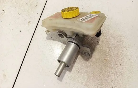 Audi A6 S6 C6 4F Master brake cylinder 8e0611301g