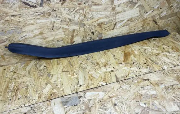 Volkswagen Golf Plus Other front door trim element 5M0837381C