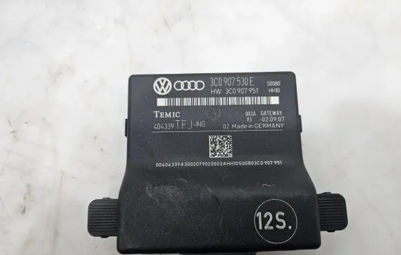 Volkswagen PASSAT B6 Gateway control module 3C0907530E