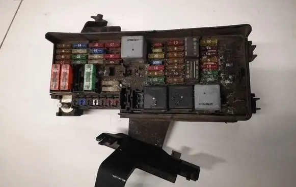 Mercedes-Benz ML W164 Fuse box set A1645400272