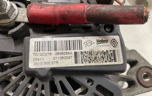 Nissan Qashqai Generator/alternator 2606288A 211062287 231000027R