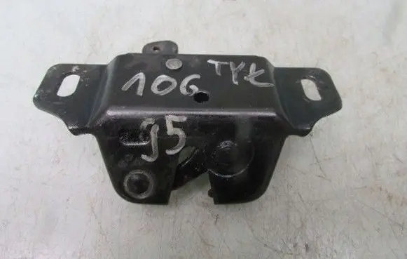 Peugeot 106 Tailgate exterior lock 95R