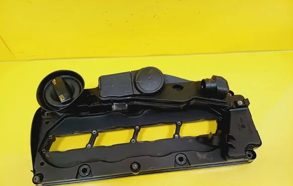 Volkswagen PASSAT B6 Rocker cam cover 03L103469L