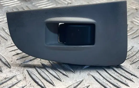 Toyota Avensis T250 Electric window control switch 7423105140
