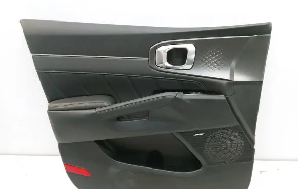 KIA Sorento IV Front door card panel trim