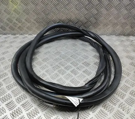 Opel Vivaro Rubber seal rear door 9808414780