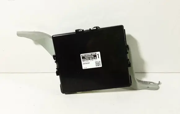 Toyota Verso Engine control unit/module ECU 896900F010 MB1028500180