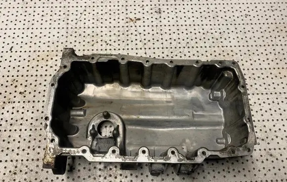 Volkswagen Caddy Oil sump 03G103603