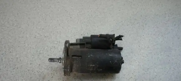 Volkswagen Polo III 6N 6N2 6NF Starter motor