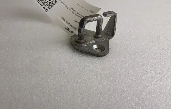 Hummer H3 Tie down hook / loop 5718