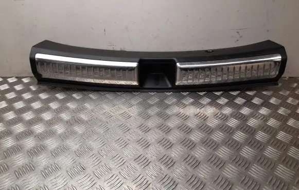 Mercedes-Benz GLE W167 Trunk/boot sill cover protection A1676902802