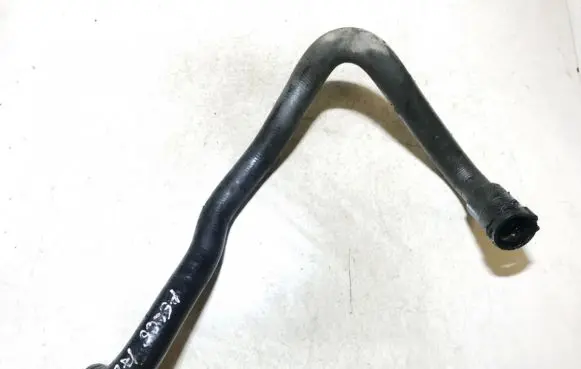 Audi A4 S4 B5 8D Engine coolant pipe/hose