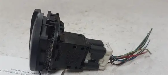 Nissan Primera Hazard light switch 06016
