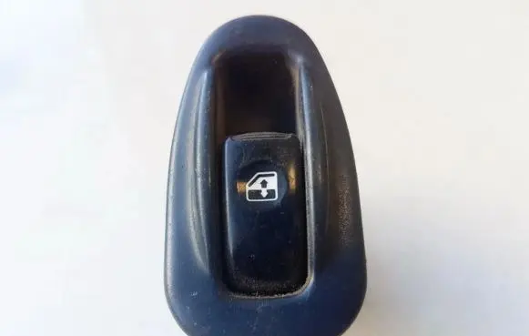 Hyundai Sonata Electric window control switch