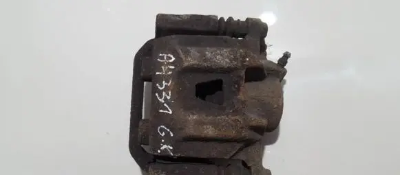 Toyota Previa (XR30, XR40) II Rear brake caliper 