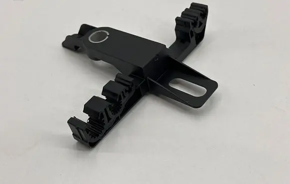 Volvo XC40 Fuel tank mounting bracket 32224150 8888776447 BA77A