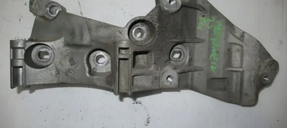 Renault Megane IV Generator/alternator bracket 8200669494