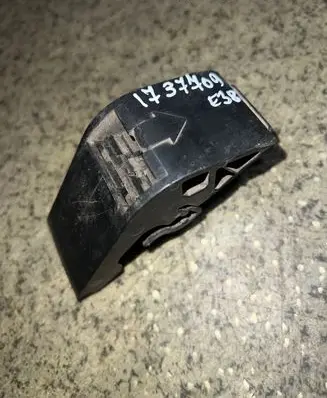 BMW 7 E38 Radiator mount bracket 1737709