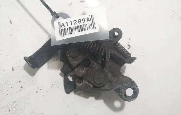 Toyota Yaris Engine bonnet/hood lock/catch 
