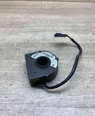 BMW 5 E39 Steering angle sensor 6750126 05111590