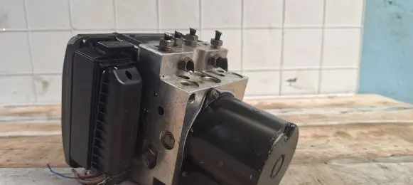 BMW 5 E60 E61 ABS Pump 0265250211 0265960326 43717250408