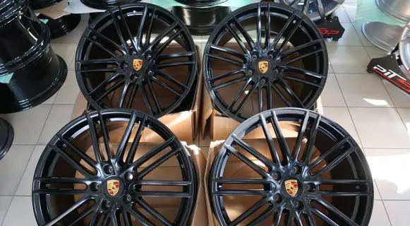Porsche Panamera (976) R21 alloy rim 971601025AH