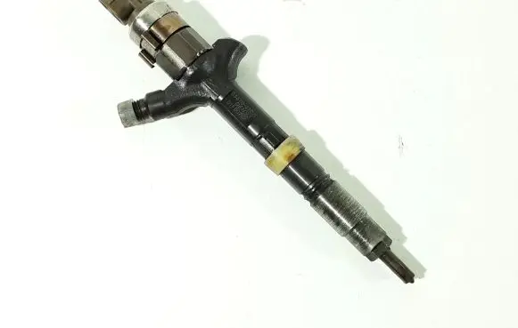 Toyota Corolla E120 E130 Fuel injector 2367027020