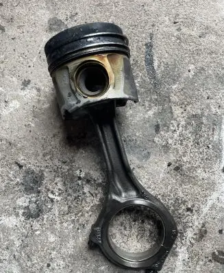 Audi Q7 4M Piston with connecting rod