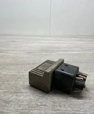 Renault Scenic II - Grand scenic II Glow plug pre-heat relay 770115070 0813