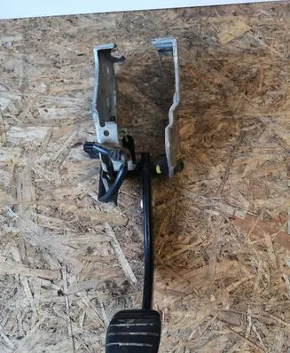 Renault Trafic II (X83) Brake pedal 1663