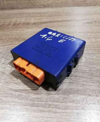 Toyota Carina T190 Alarm control unit/module 8591820020