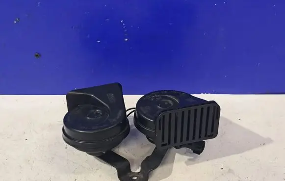 Ford Focus Horn signal E30055306