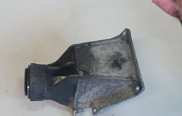 BMW X3 E83 Driveshaft support bearing bracket 31503448546 3448546