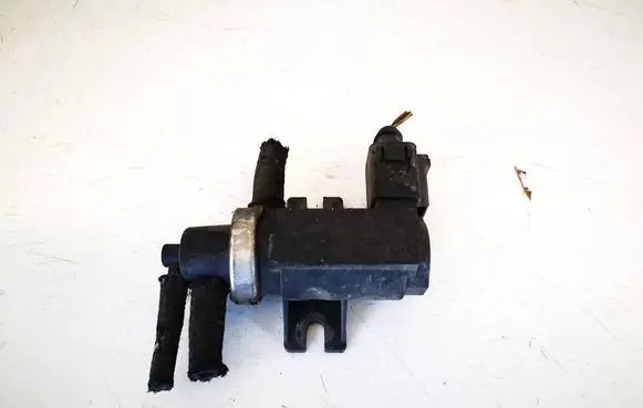 Audi A3 S3 8L Turbo solenoid valve 1j0906627