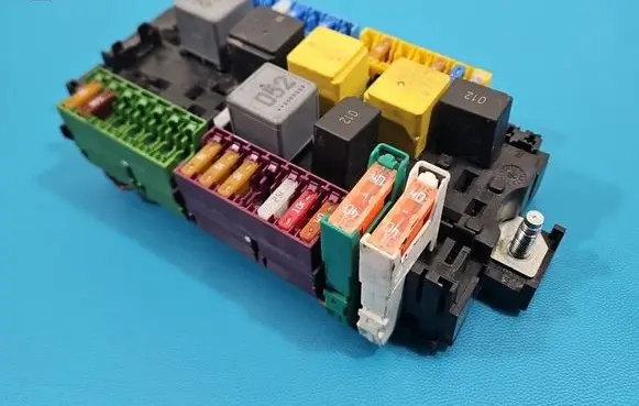 Mercedes-Benz Vito Viano W447 Fuse box set A2469067100 IMPRK1528515