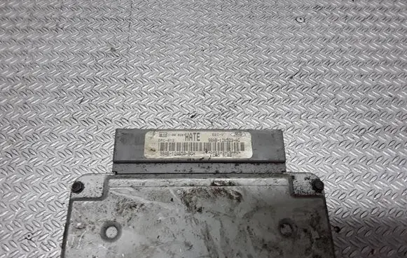 Ford Focus Engine control unit/module E111000287