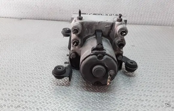 Audi A4 S4 B5 8D ABS Pump 0265214002 8D0614111