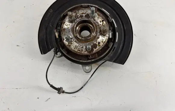Chevrolet Camaro Rear wheel hub 84089878 23318172 23408831