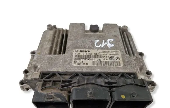 Peugeot 308 Engine control unit/module 9678818280 0281018228