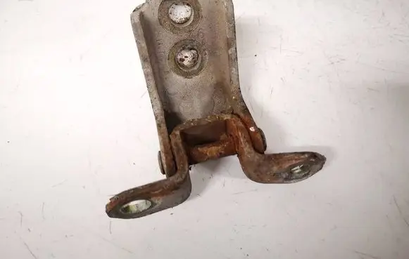 Nissan Quest Front door upper hinge