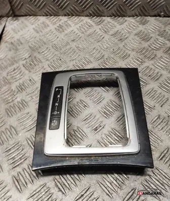 Mercedes-Benz GLK (X204) Gear shifter surround trim plastic a2046800039