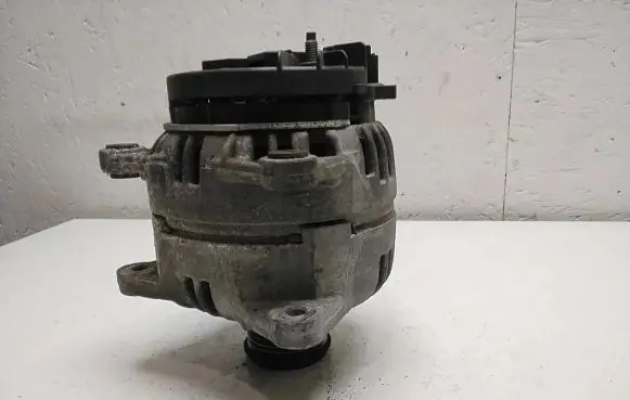 Nissan NV200 Generator/alternator 8200728292 0124525140