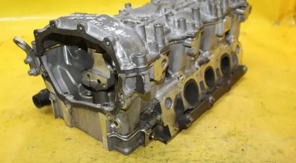 Mercedes-Benz GLE (W166 - C292) Engine head 