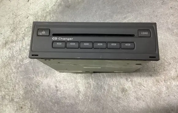 Audi A6 S6 C6 4F CD/DVD changer 4E0035111A XCA1273LC