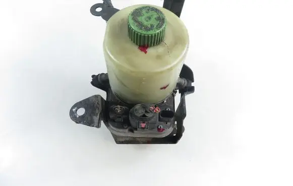 Seat Ibiza IV (6J,6P) Power steering pump 6R0423156