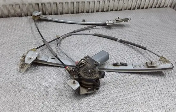 Citroen Xsara Picasso Front door window regulator with motor