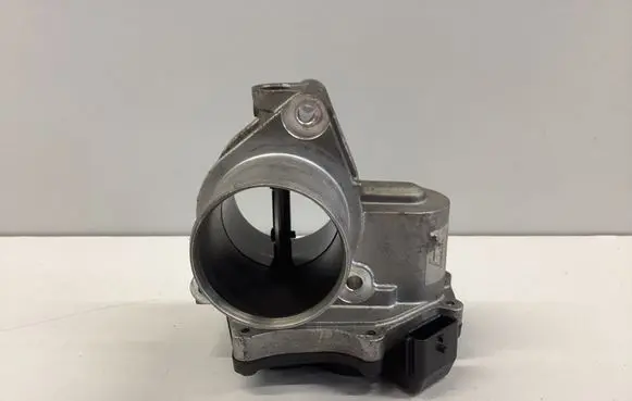 Renault Megane III Throttle valve 8200754913 H8200744823