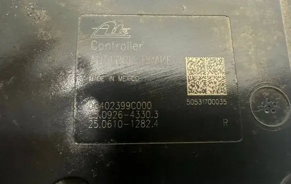 Chrysler Grand Voyager IV ABS Pump P04721453AA 25061012824 25092643303