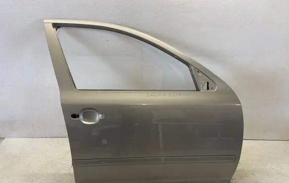 Skoda Octavia Mk2 (1Z) Front door 1z0831056