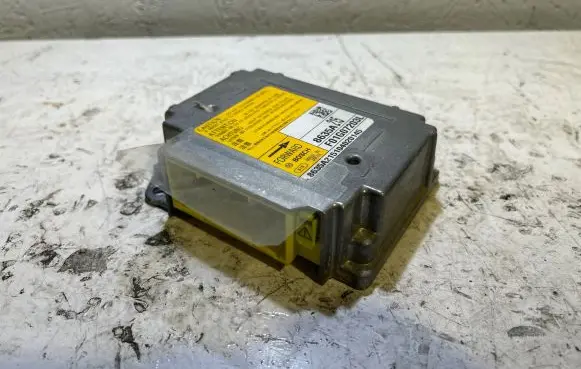 Mitsubishi ASX Airbag control unit/module F01G07203L AEF215104020145